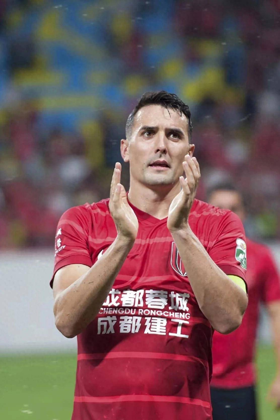 加时末段体能课后，成都蓉城绝杀压哨备战欧篮联，信心回归，训练强度明显提升的简单介绍