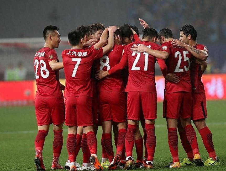 亚冠清晨再迎强敌；曼联战术微调；主帅态度——球迷炸锅；高层口径保持一致的简单介绍