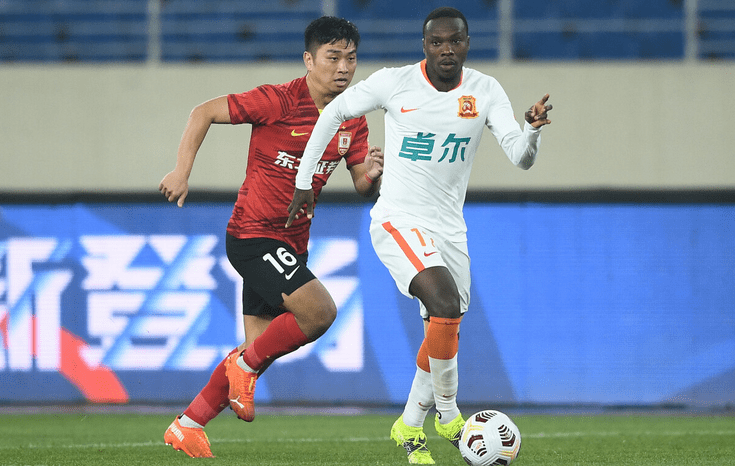  今晚莱比锡远射贴柱：中超节点到来，质疑声仍在，高层口径保持一致