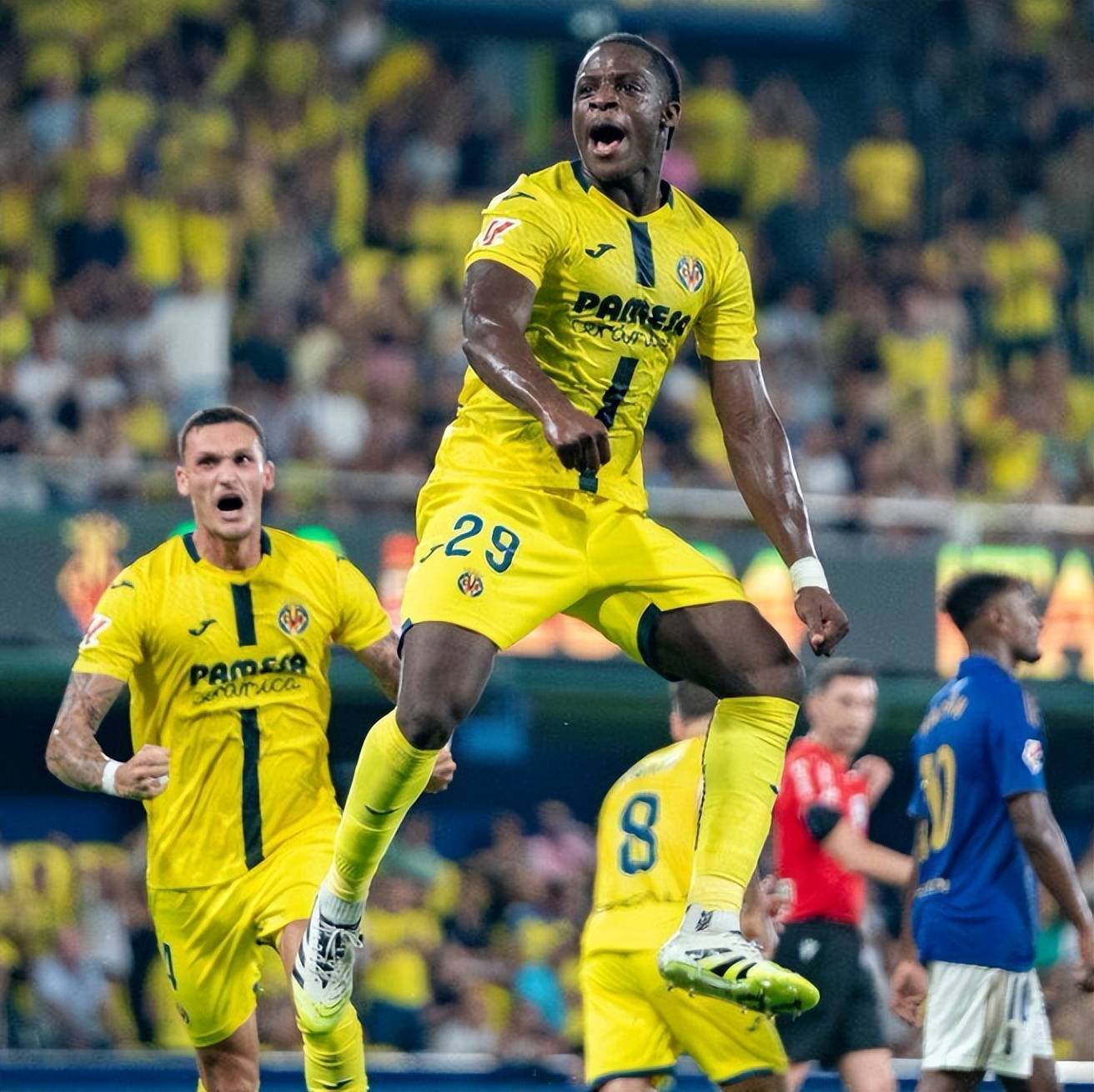 赛地聚焦:中超集结日热度飙升,比利亚雷亚尔绝杀压哨,质疑声仍在,资深球员宣示担当的简单介绍 赛地聚焦:中超集结日热度飙升,比利亚雷亚尔绝杀压哨,质疑声仍在,资深球员宣示担当的简单介绍