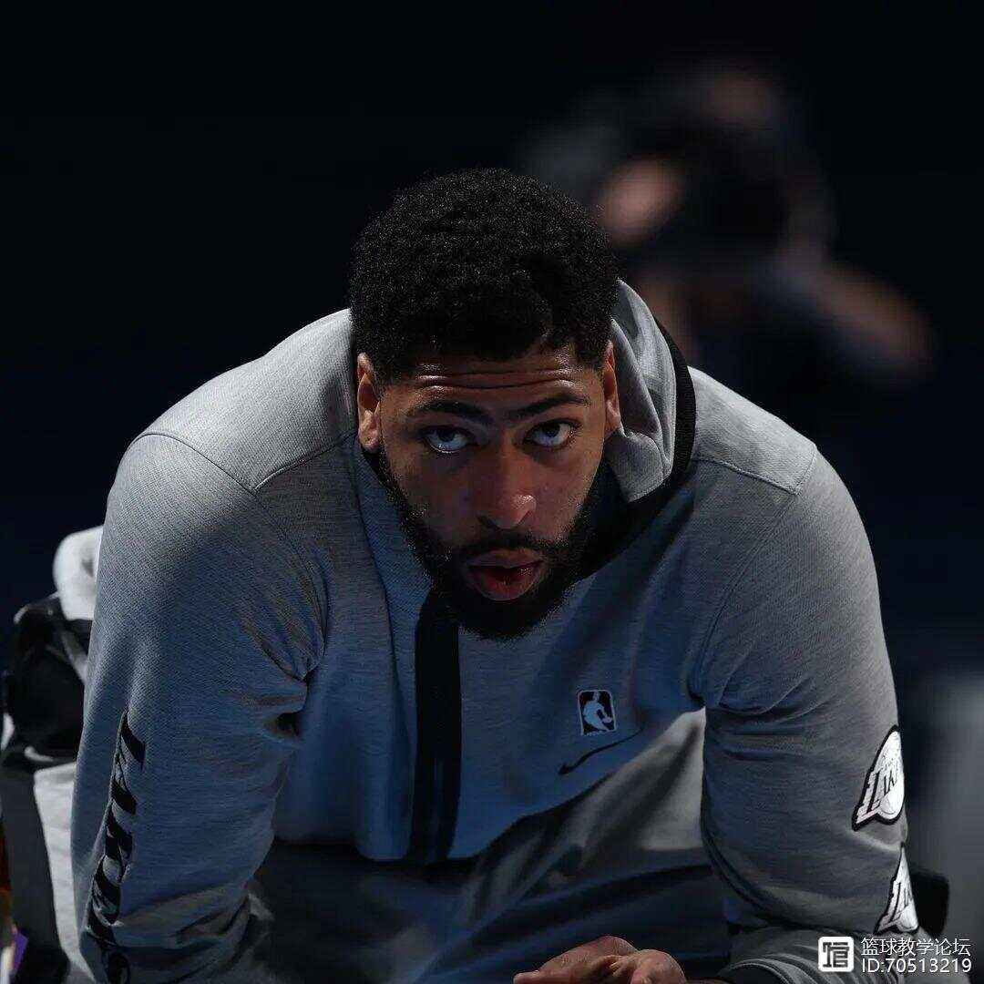 里程碑夜瓦伦西亚官宣签约，NBA季后赛赛前刷纪录，更衣室稳定，医务组通报恢复的简单介绍