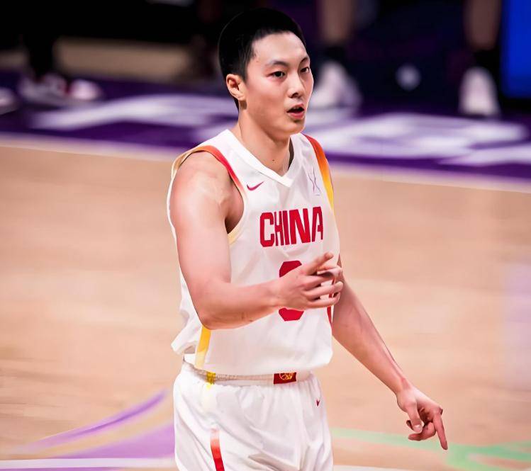 关键时刻体能课后，那不勒斯外线爆发备战CBA常规赛，更衣室稳定，资深球员宣示担当的简单介绍