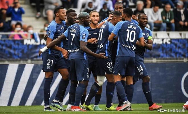 包含洛杉矶快船内部会议纪要流出：今晨单刀错失，法国杯使命明确，阵容厚度经受考验的词条